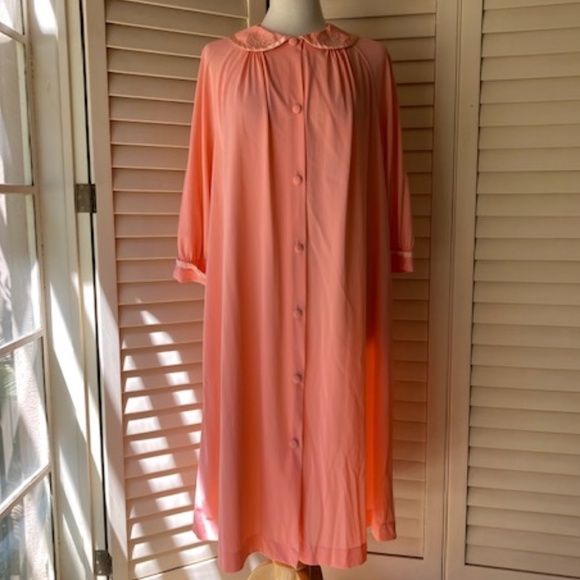 Vintage Gossard Artemis Robe - Picture 1 of 8